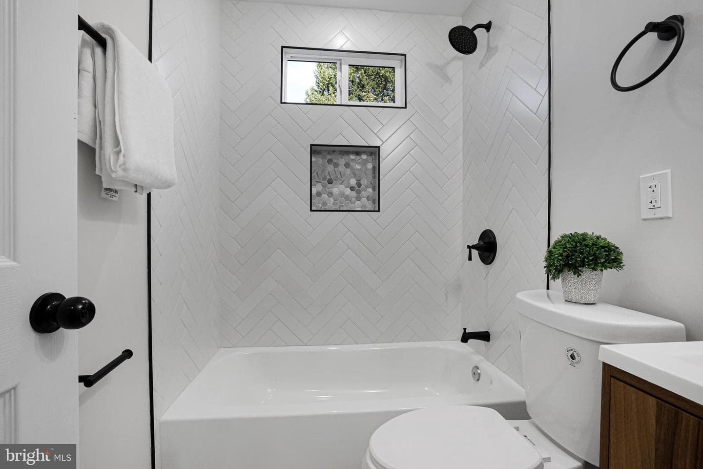 4305 Garrett Park Road photo 23