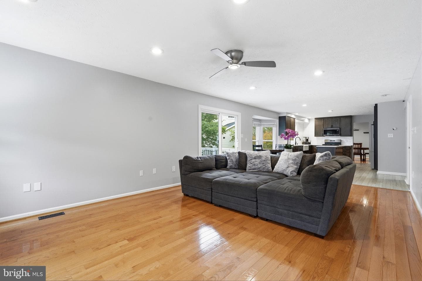 19010 Wootton Avenue photo 21