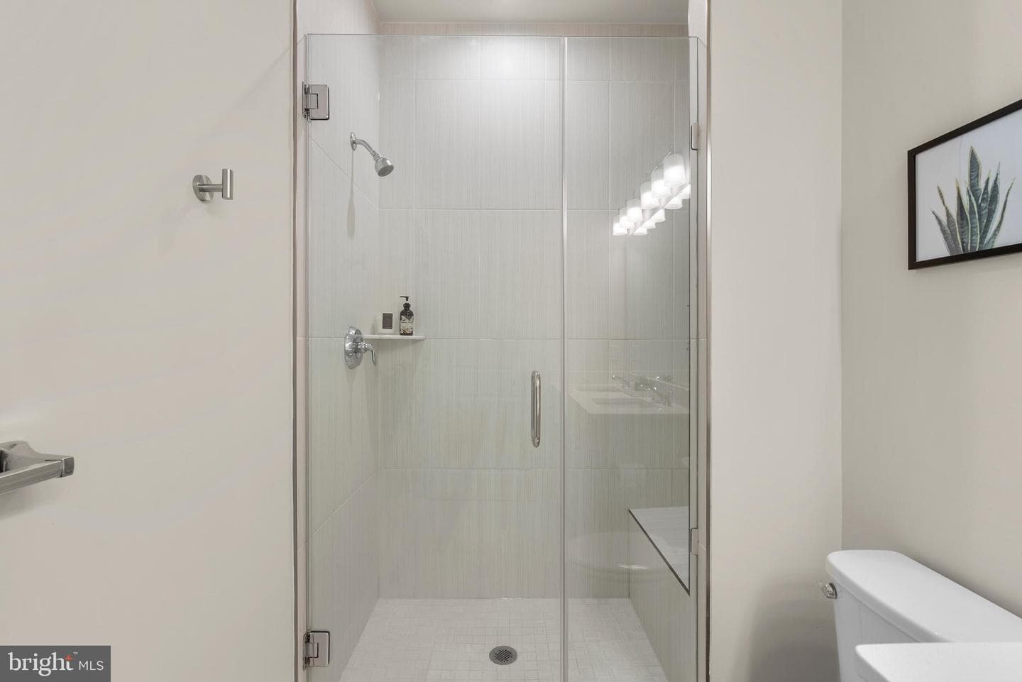 16160 Columbus Avenue photo 18