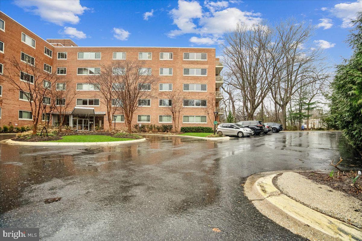 5100 Dorset Avenue #505 photo 46
