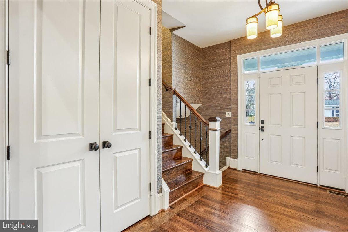 11405 Lund Place photo 3