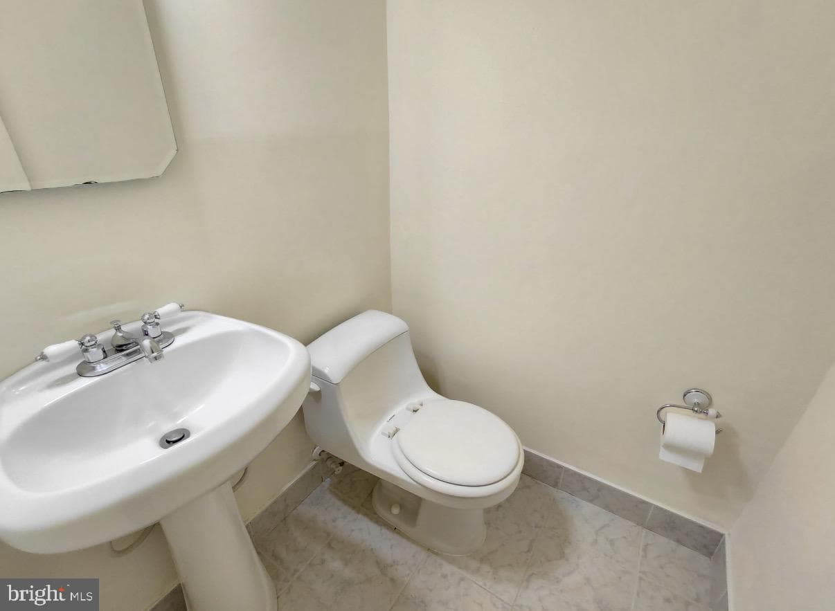 862 College Parkway #202 photo 18