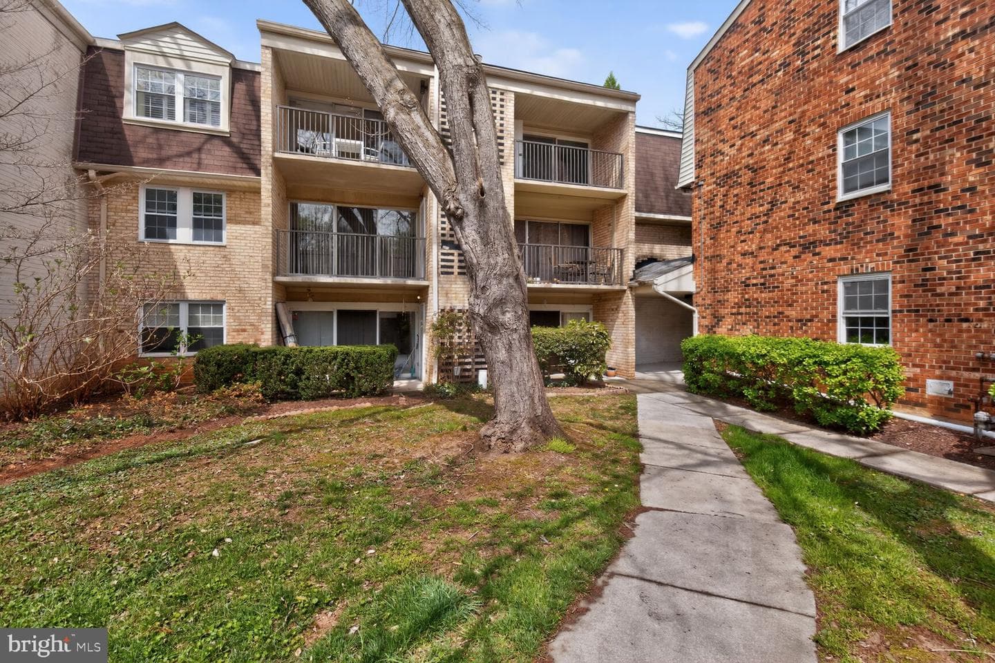 862 College Parkway #202 photo 32