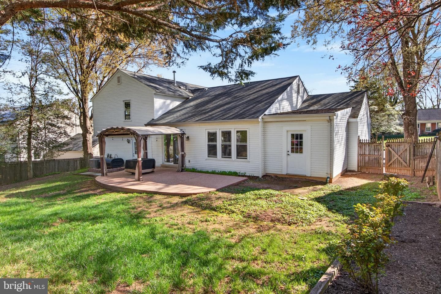 16 Redding Ridge photo 19
