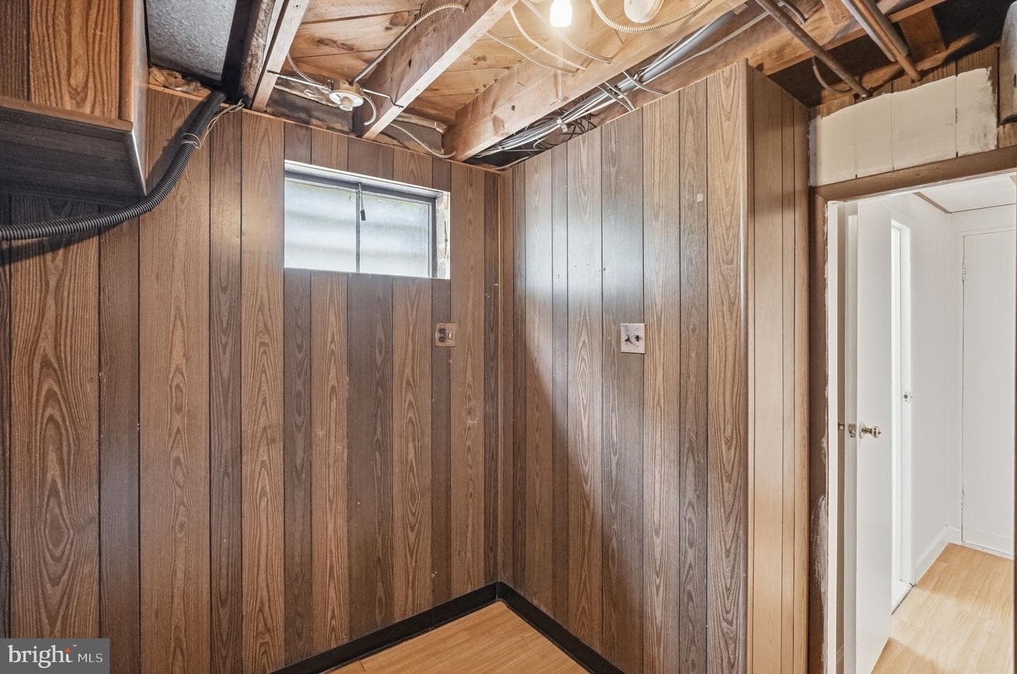 10207 Brunswick Avenue photo 25