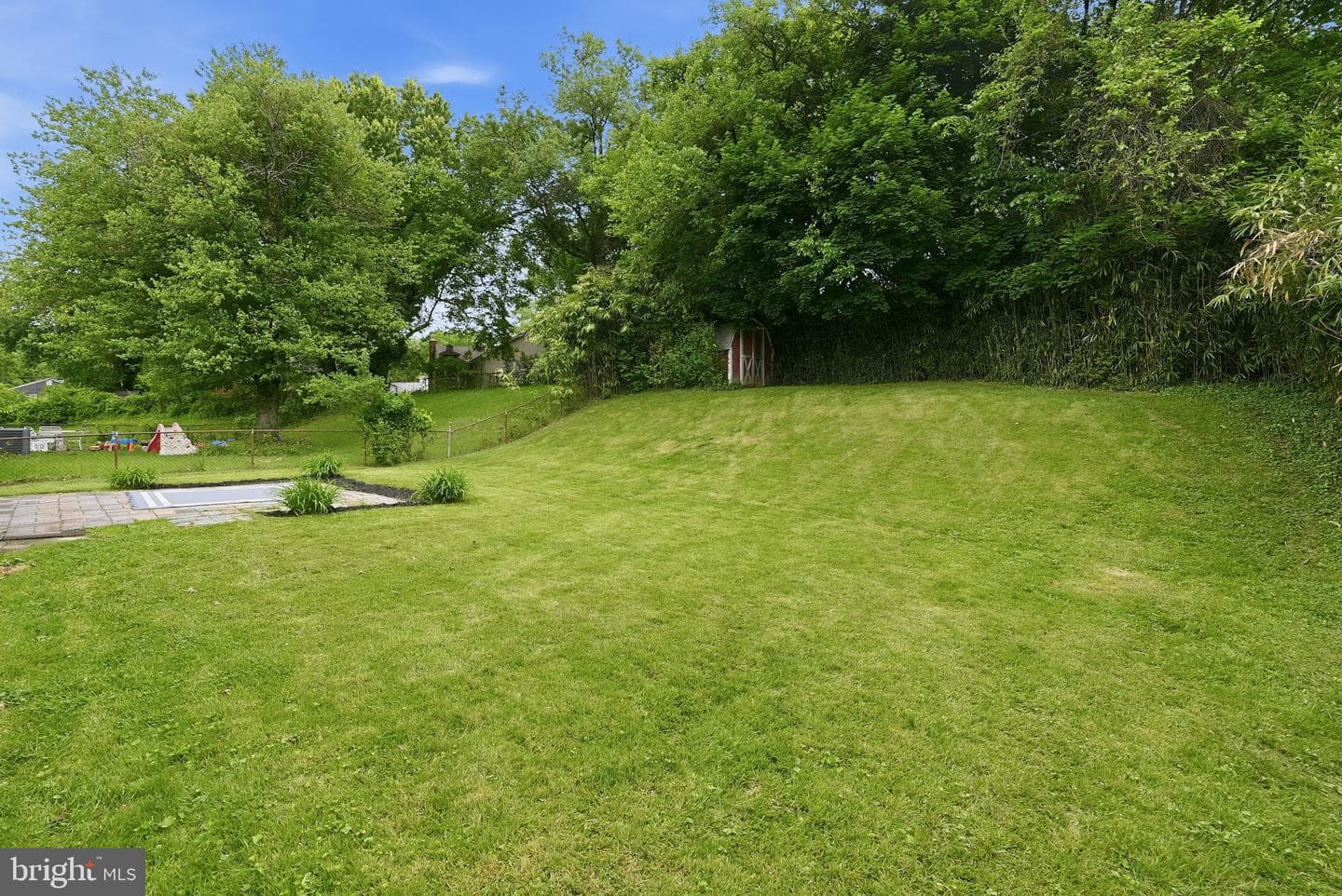 10207 Brunswick Avenue photo 28