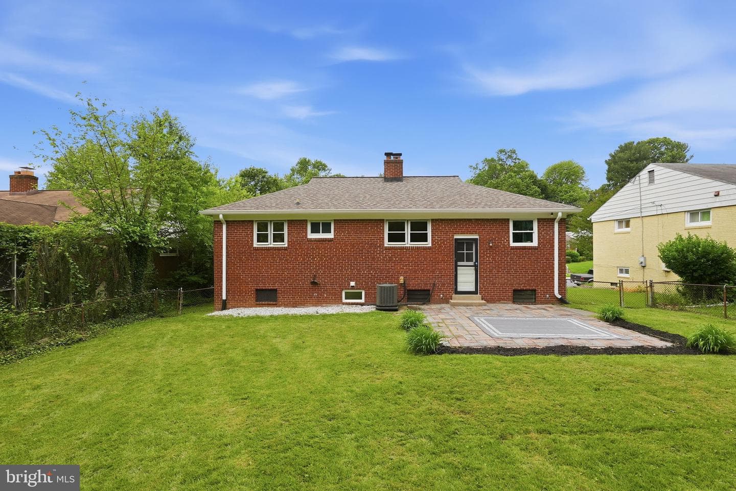 10207 Brunswick Avenue photo 29