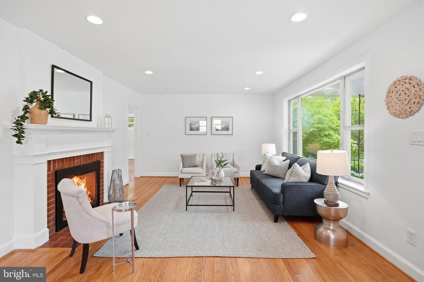 10207 Brunswick Avenue photo 3