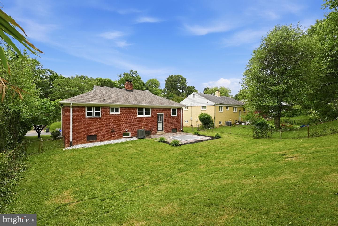 10207 Brunswick Avenue photo 30