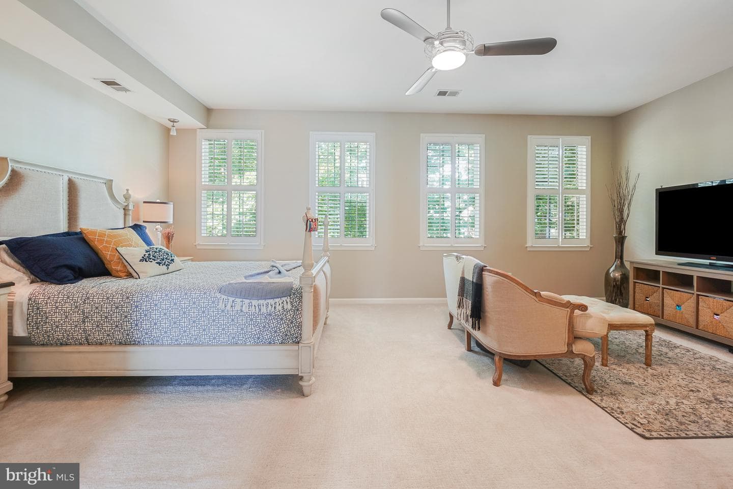305 Hart Road photo 24