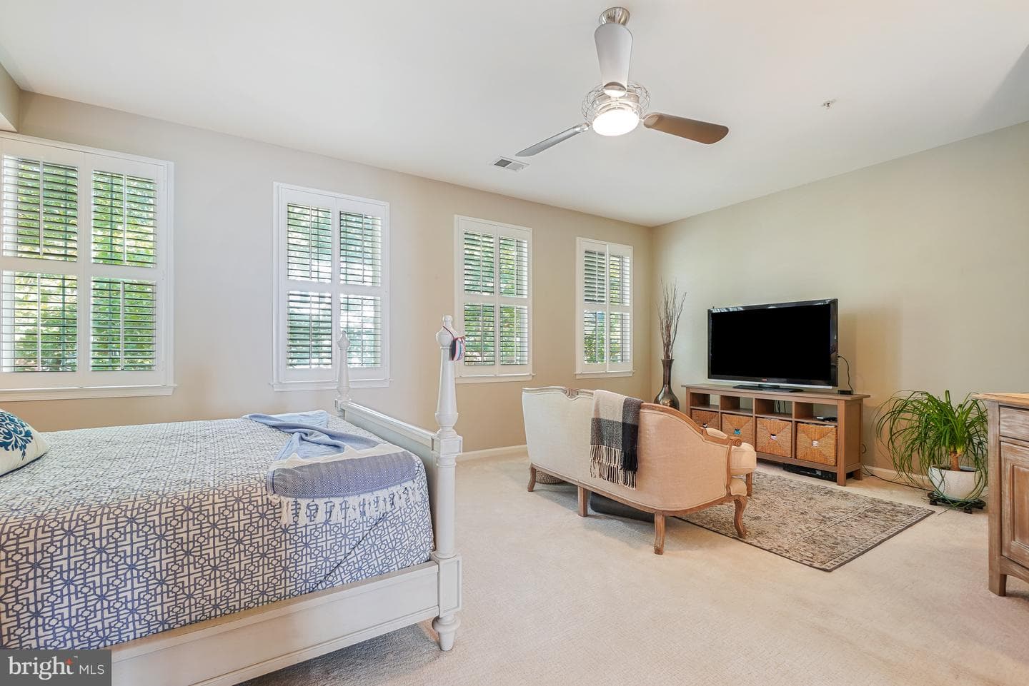 305 Hart Road photo 25