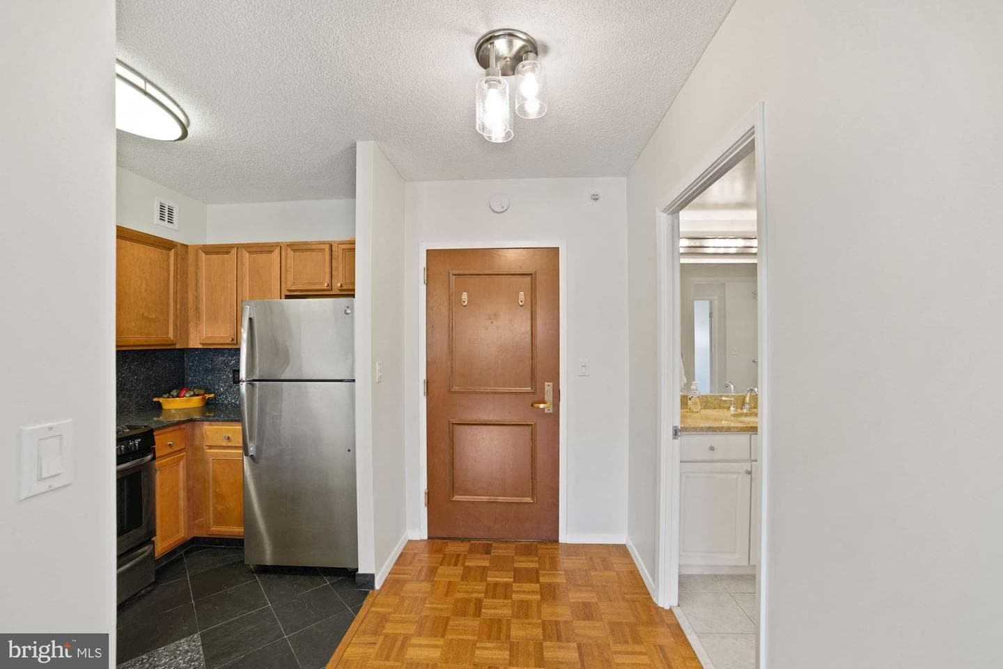 7111 Woodmont Avenue #514 photo 27