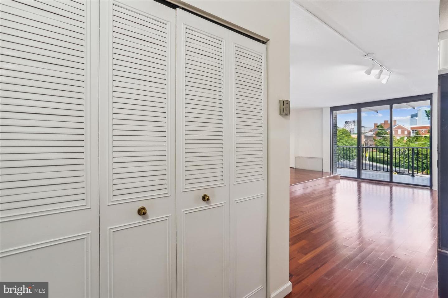 4242 East West Highway #414 photo 18