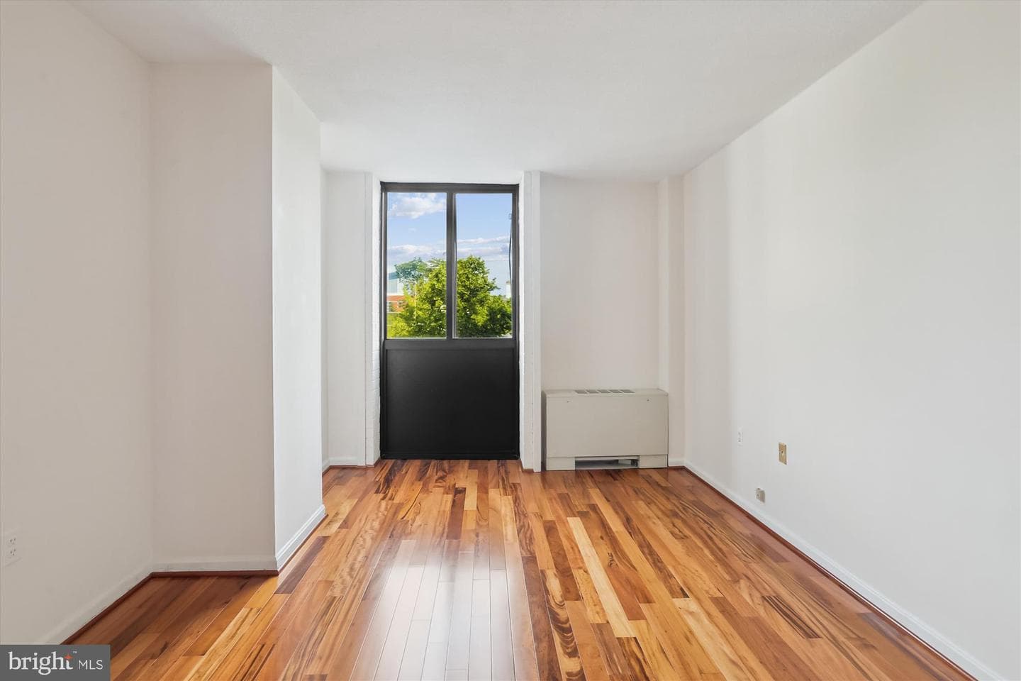 4242 East West Highway #414 photo 37