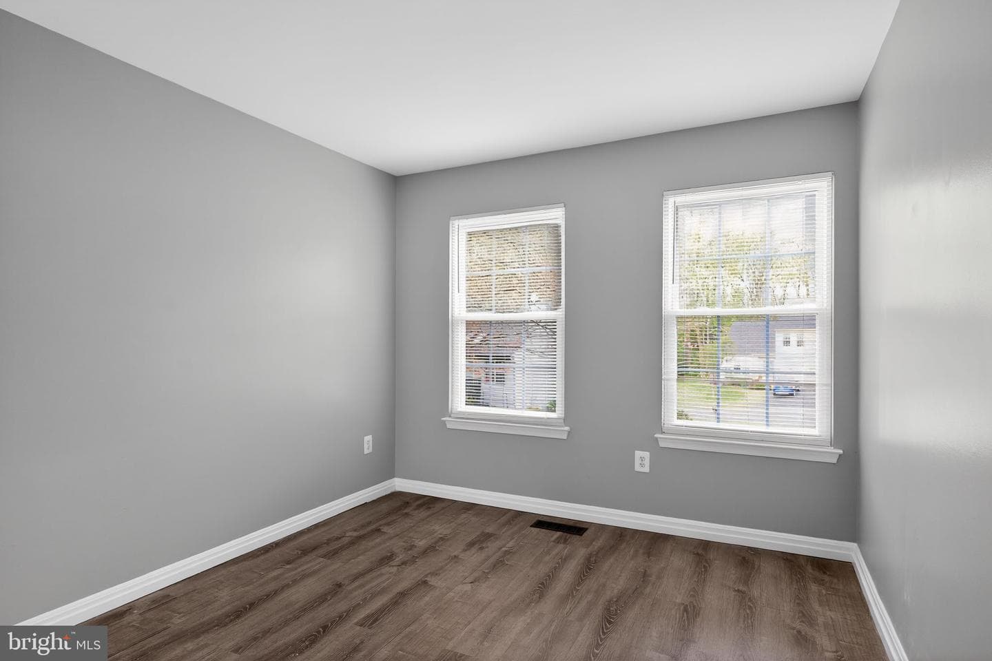 12909 Summer Hill Drive photo 17