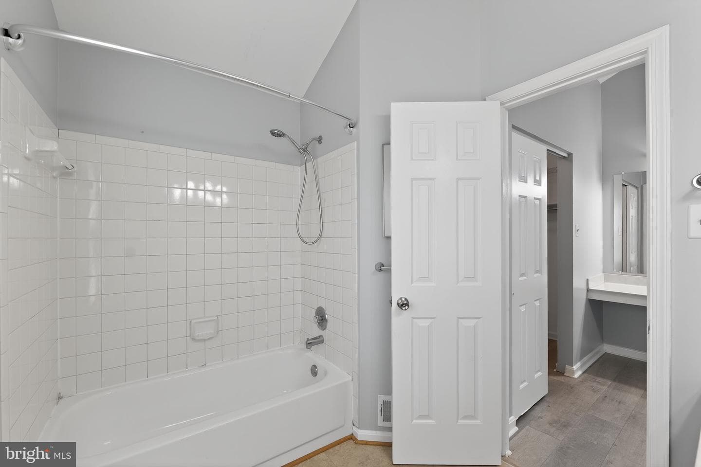 12909 Summer Hill Drive photo 22