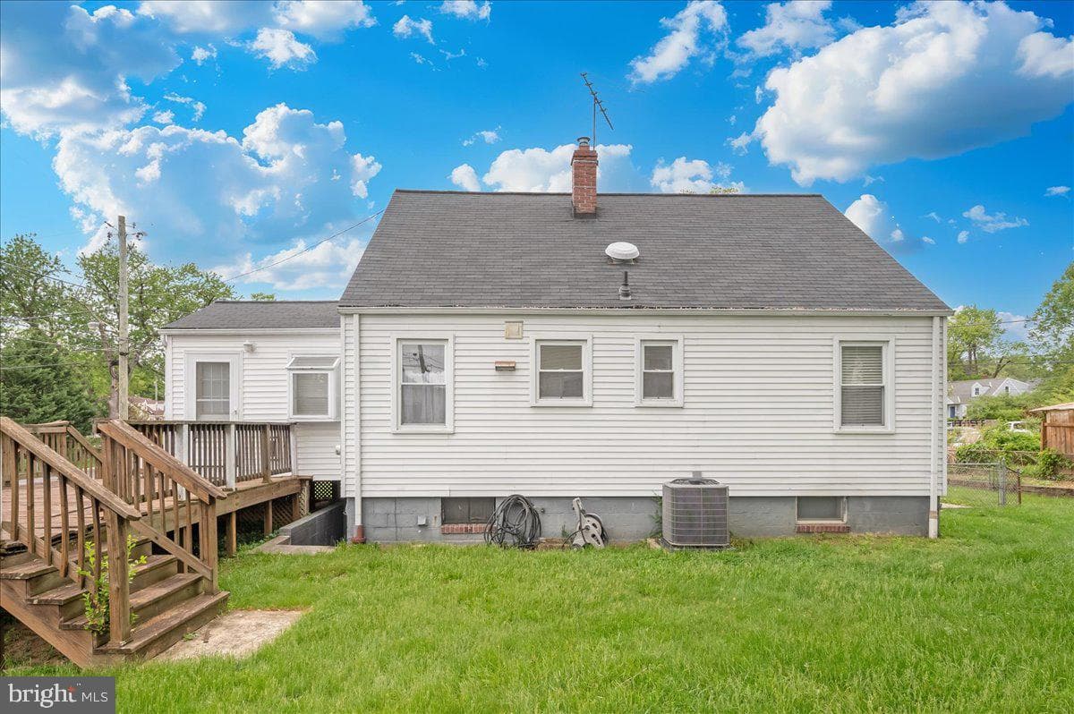 9813 Braddock Road photo 37