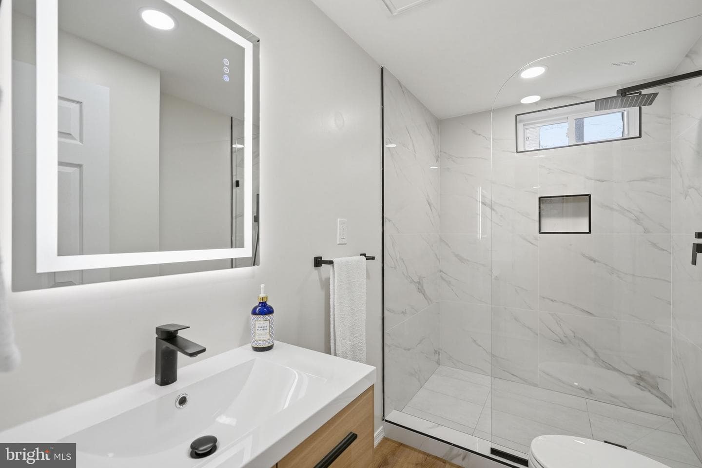 815 Woodley Drive photo 37