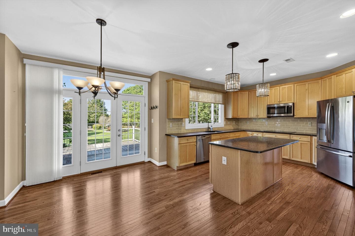 2112 Bordly Drive photo 31