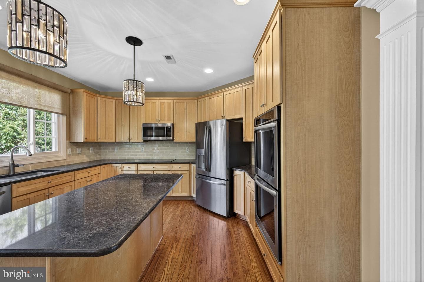 2112 Bordly Drive photo 38