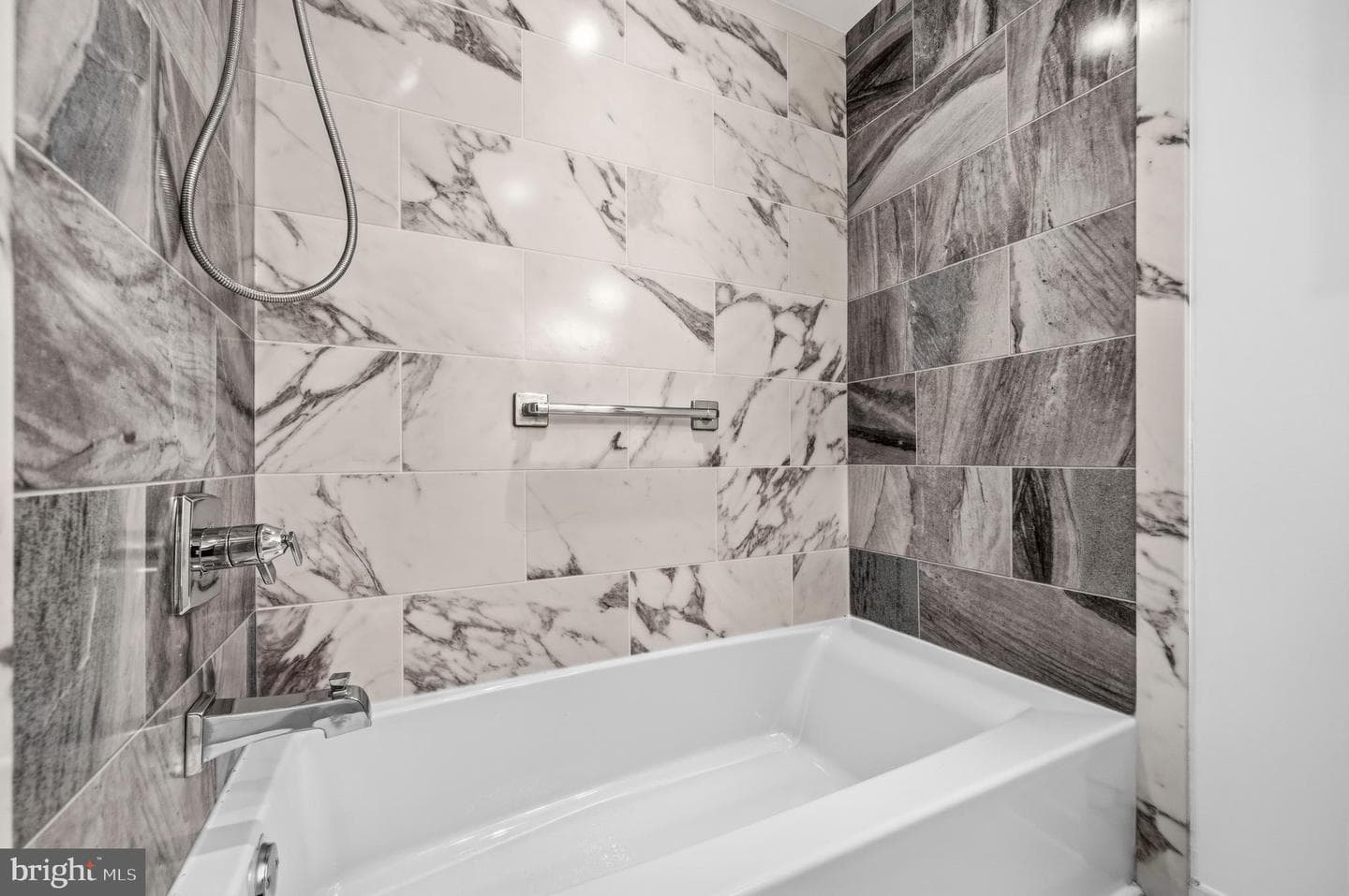 11911 Parklawn Drive #301 photo 14