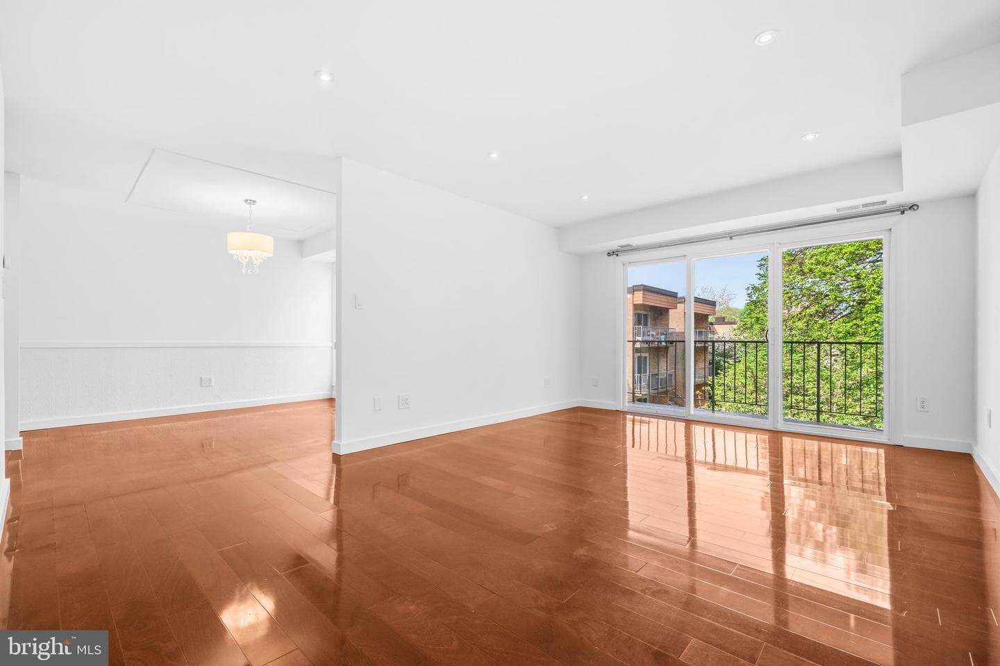 11911 Parklawn Drive #301 photo 16