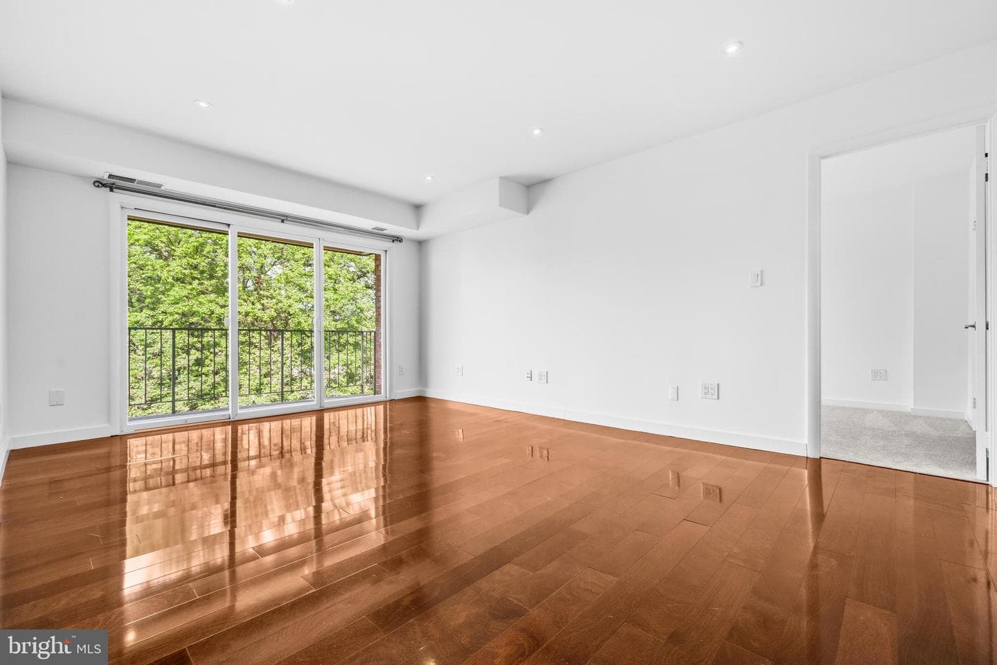 11911 Parklawn Drive #301 photo 17