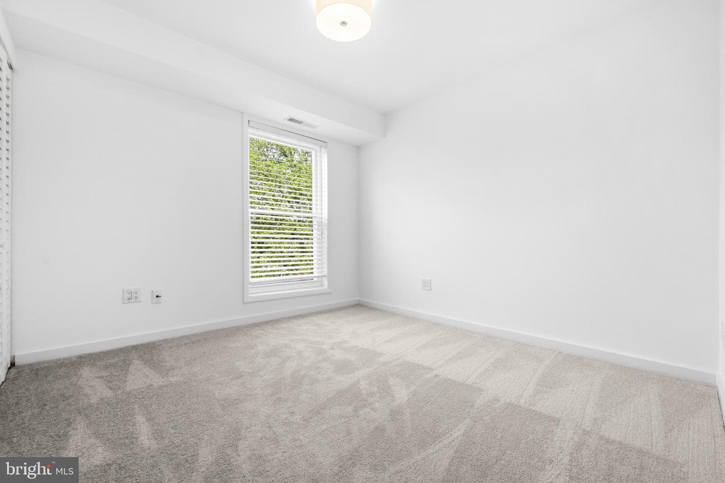 11911 Parklawn Drive #301 photo 20