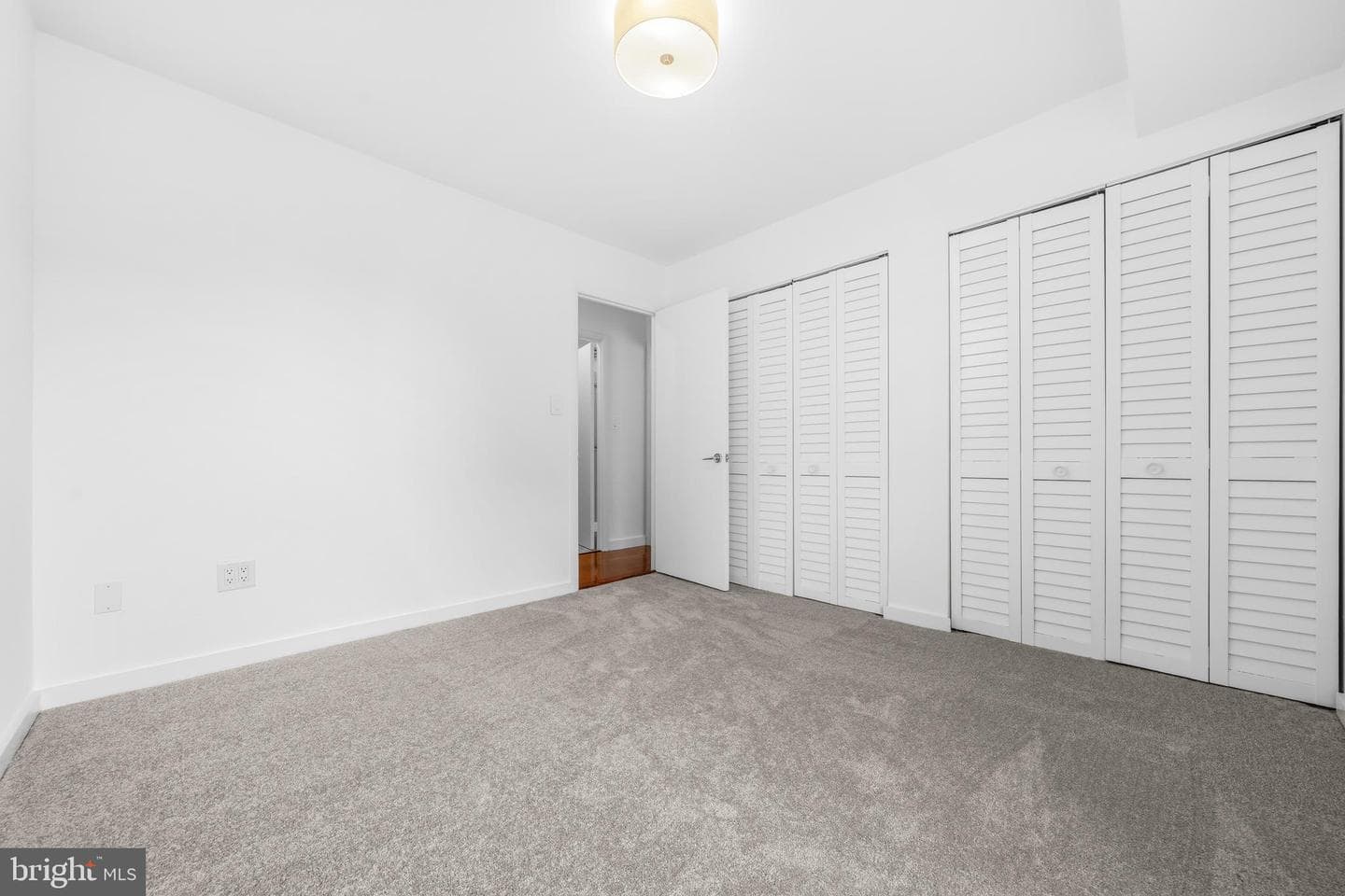 11911 Parklawn Drive #301 photo 21