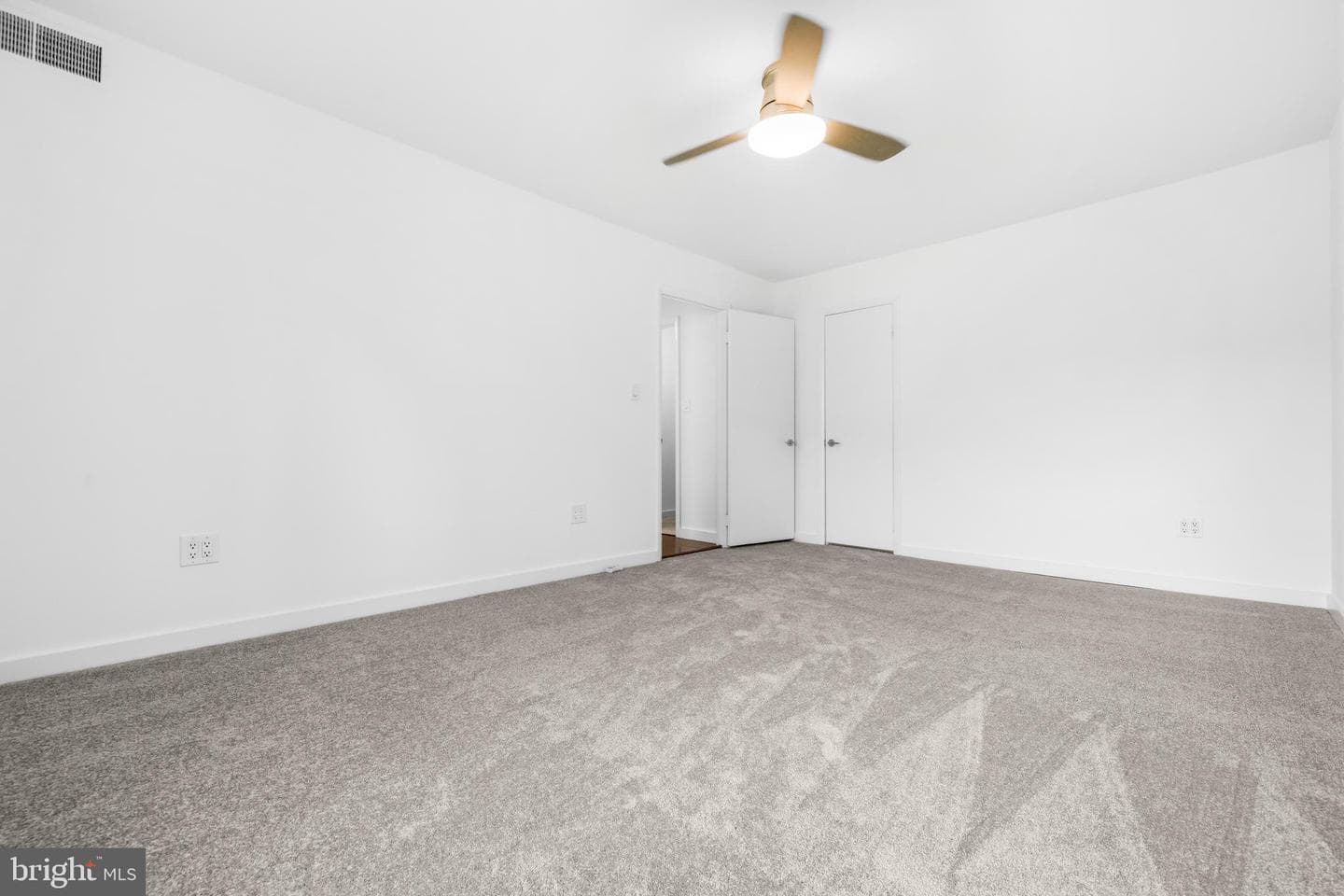 11911 Parklawn Drive #301 photo 24
