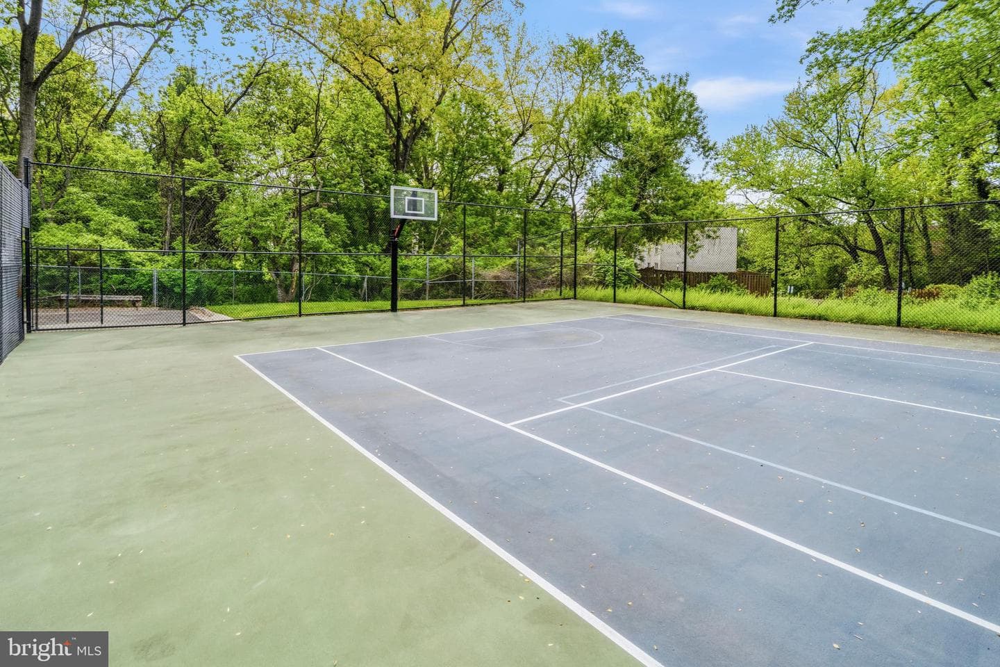 11911 Parklawn Drive #301 photo 32