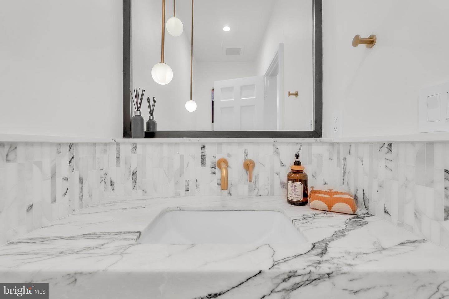 14 Stanmore Court photo 36