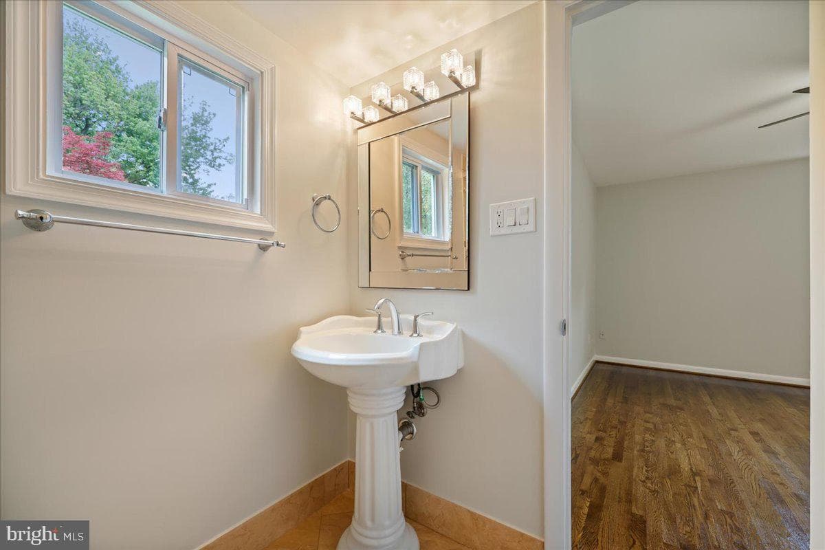 5315 Manorfield Road photo 45