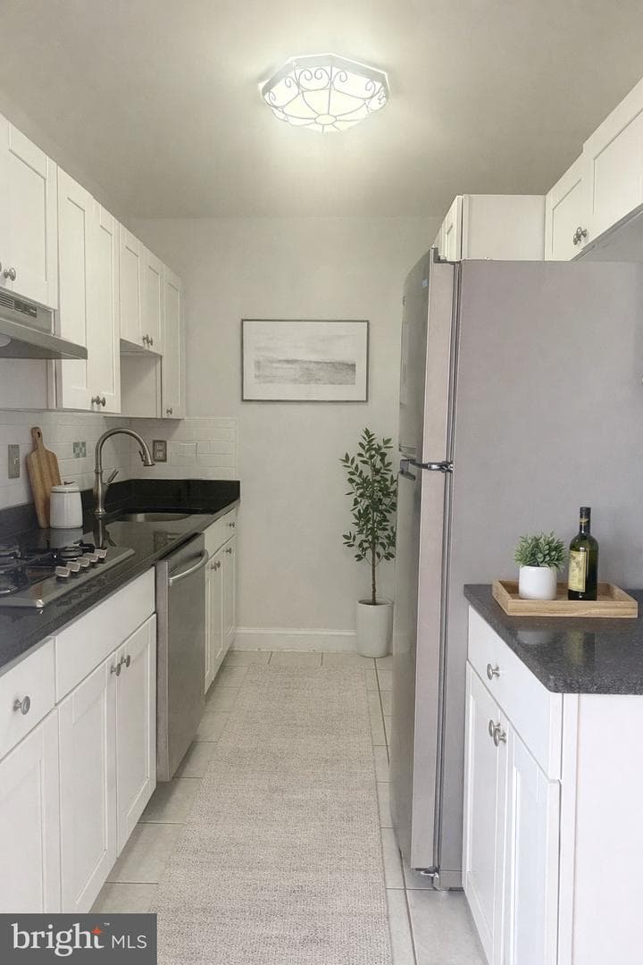 10401 Grosvenor Place #1128 photo 17