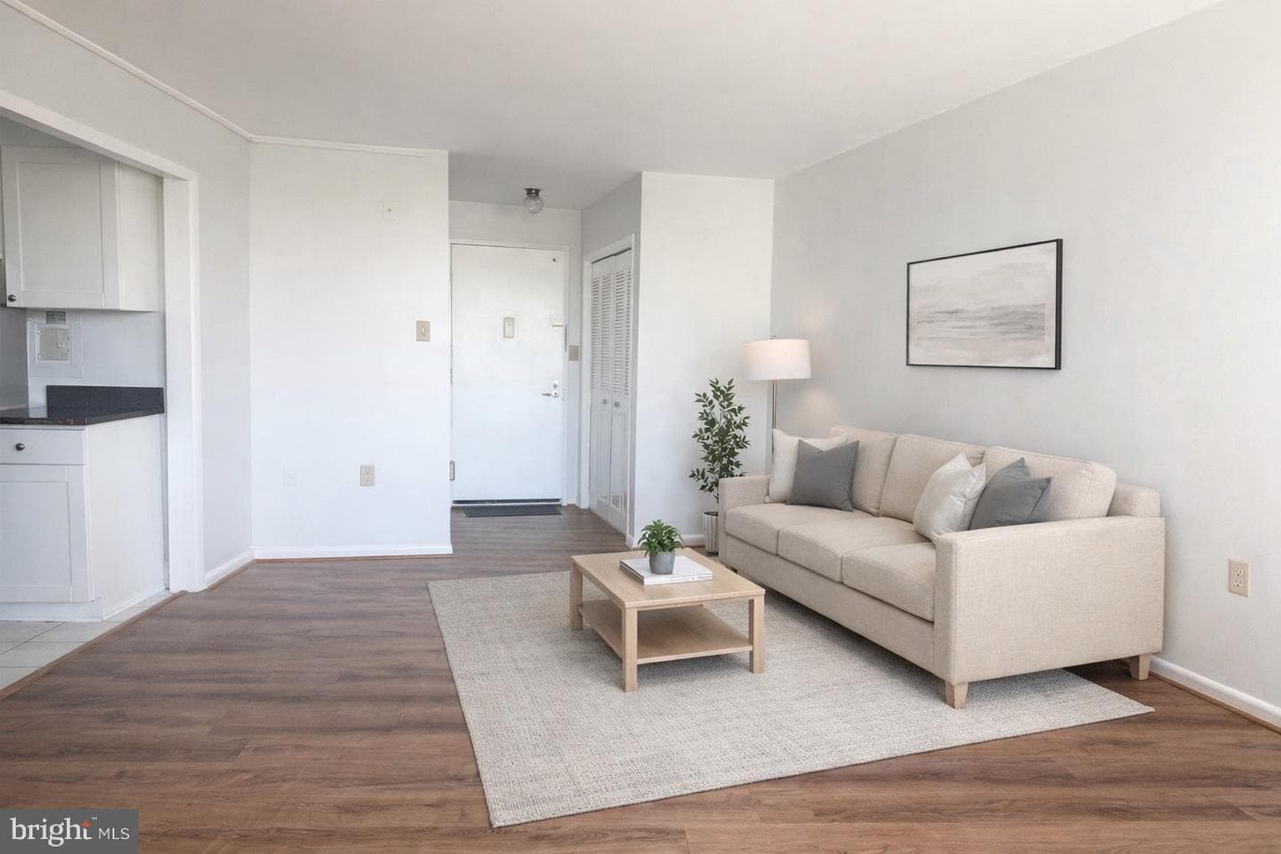 10401 Grosvenor Place #1128 photo 9