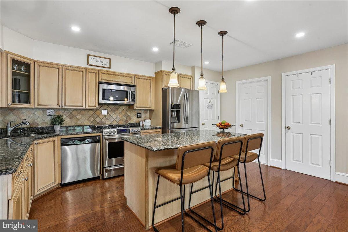 3709 Kenway Street photo 2