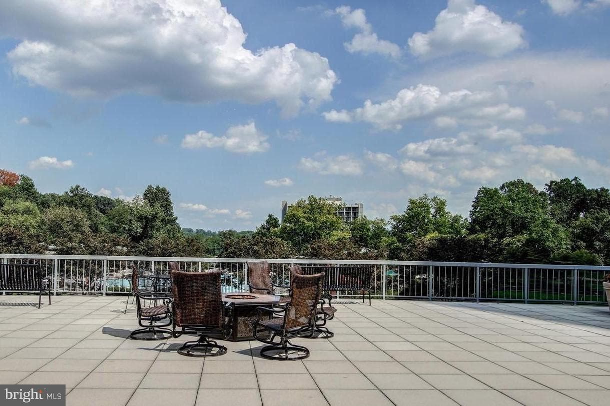5225 Pooks Hill Road #228s photo 23