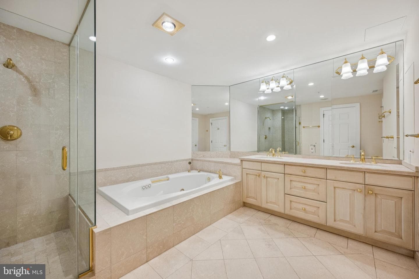 5630 Wisconsin Avenue #506 photo 12