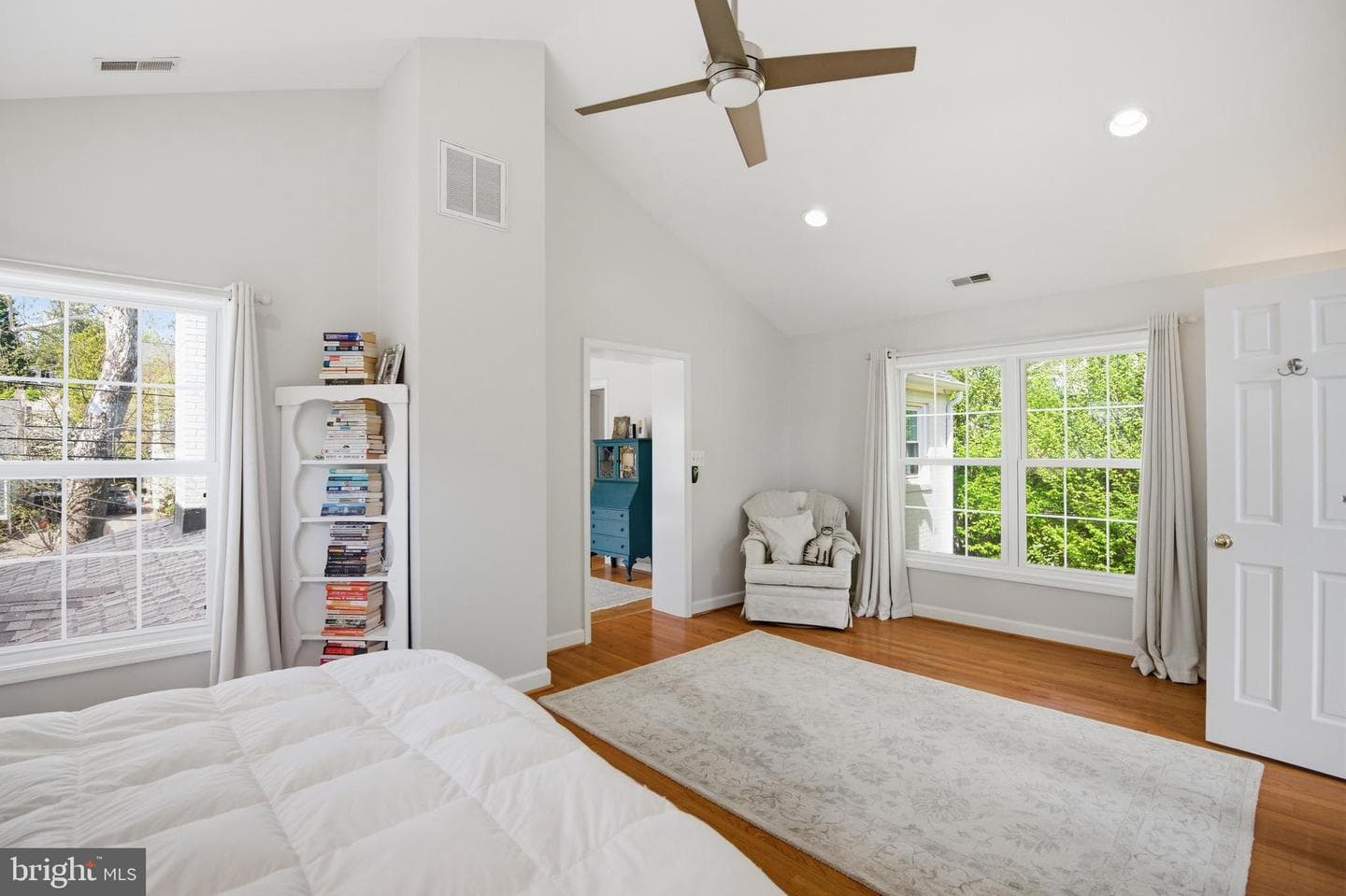 5510 Roosevelt Street photo 41