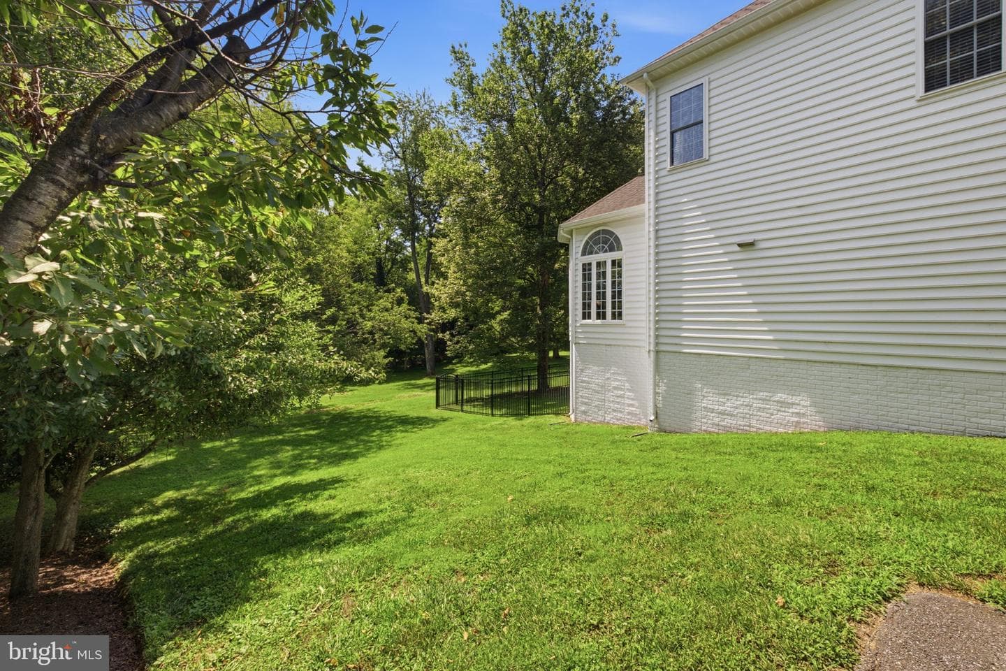 14140 Seneca Road photo 5