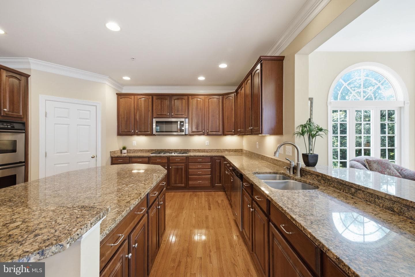 14140 Seneca Road photo 56