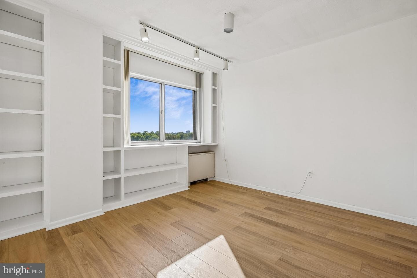 1121 University Boulevard W #1111 photo 14