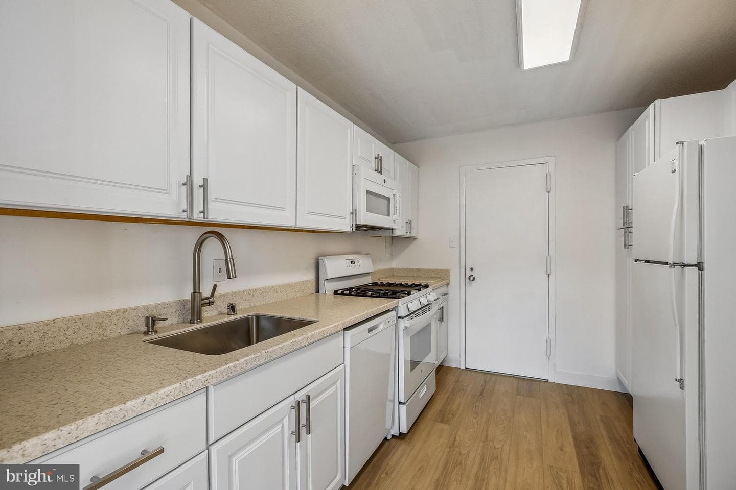 1121 University Boulevard W #1111 photo 17
