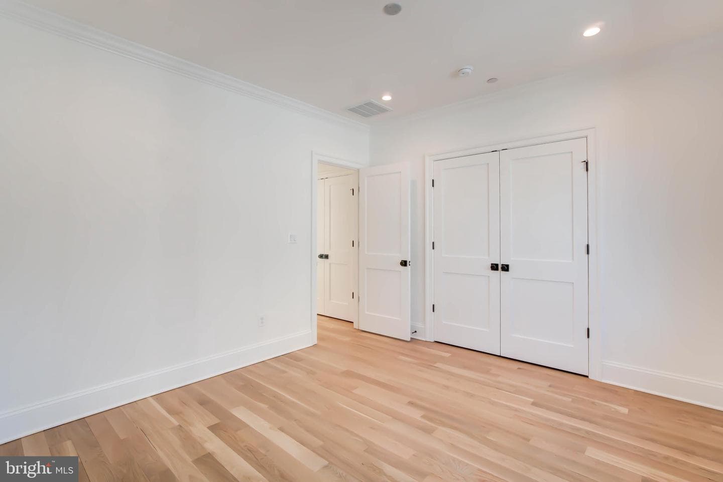 4422 Walsh Street photo 48