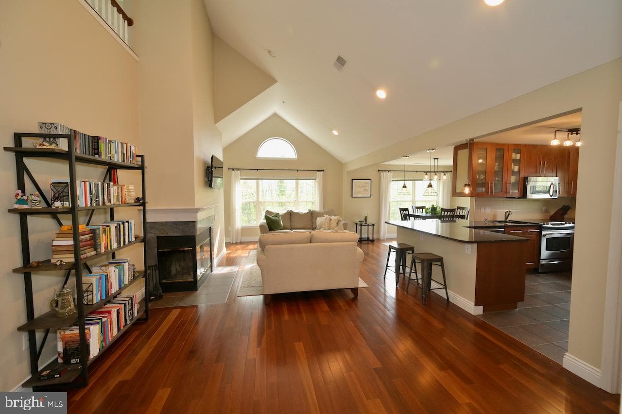 112 Kendrick Place #112-34 photo 3