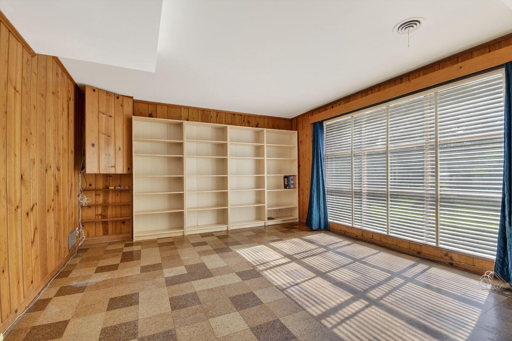 10226 Leslie Street photo 19