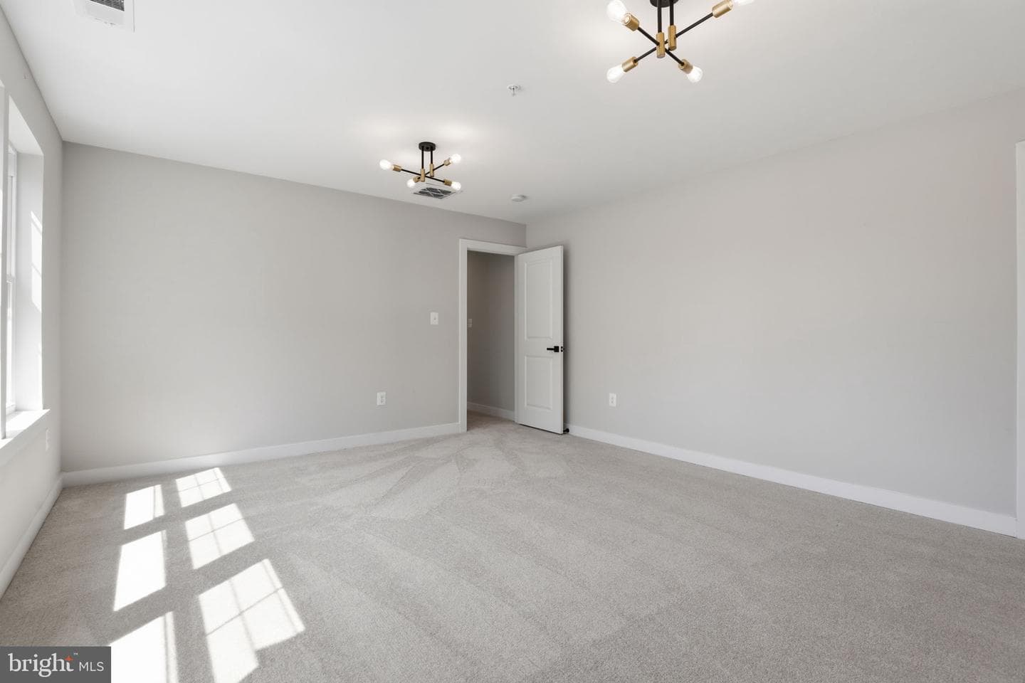 501 Horners Lane photo 33