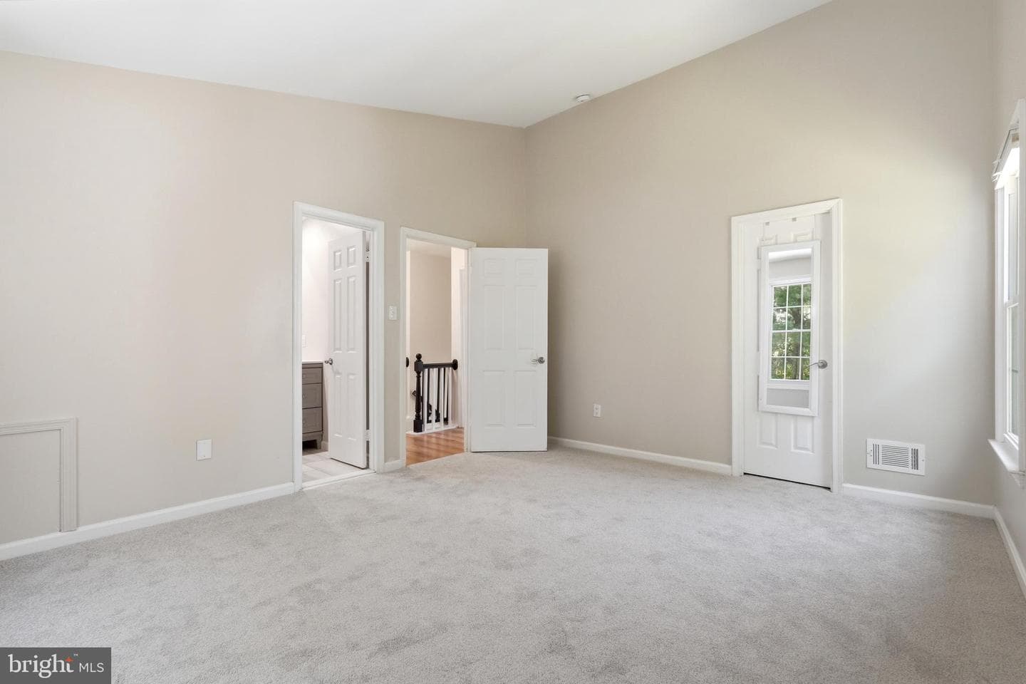 6 Bostwick Court photo 21