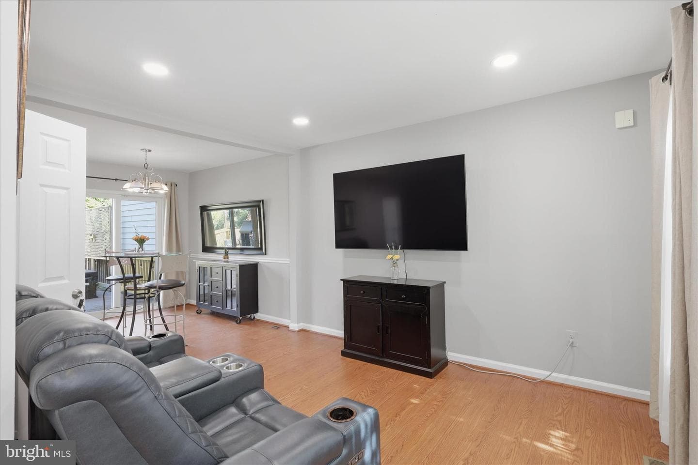 6 Cross Laurel Court photo 8