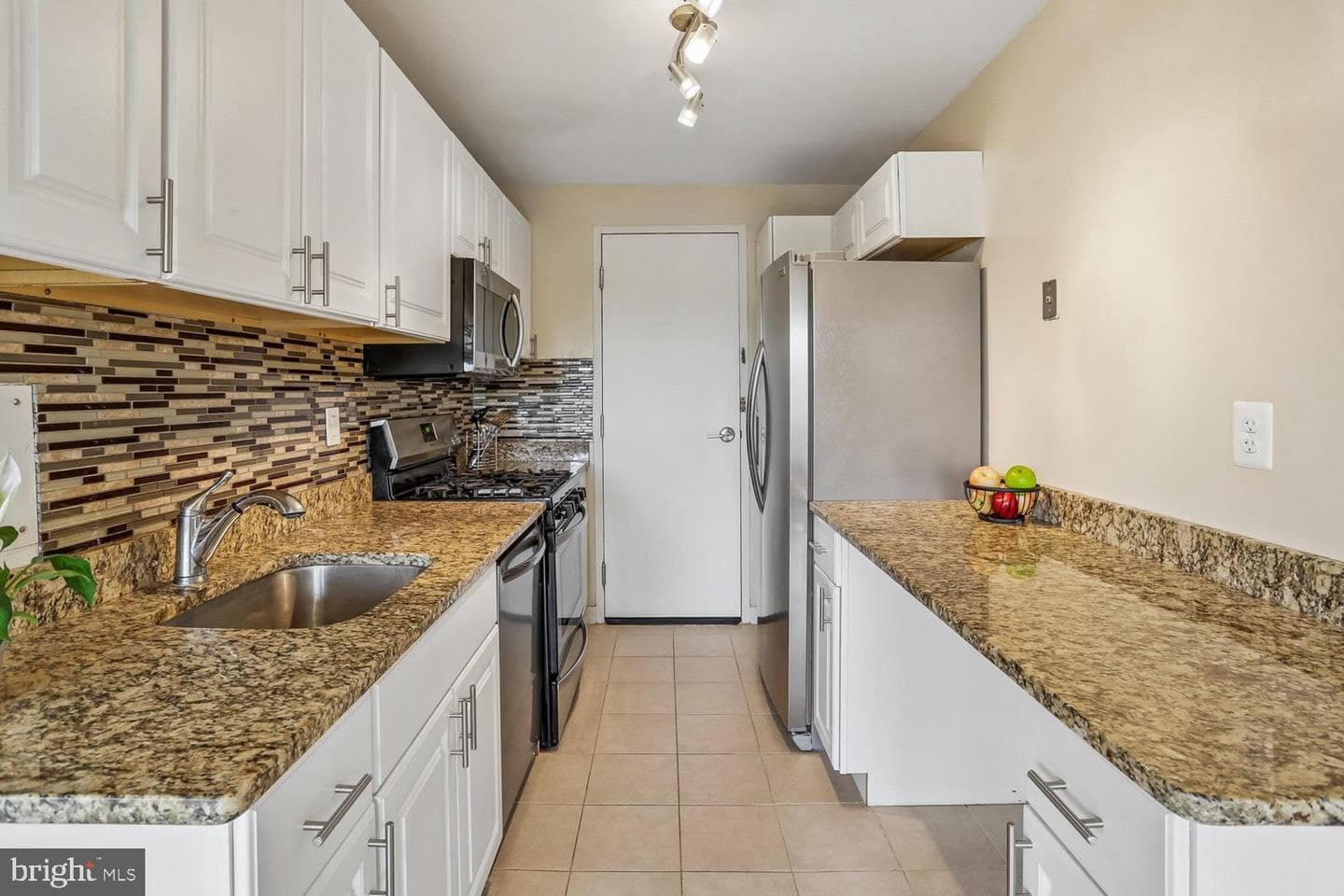 10201 Grosvenor Place #1206 photo 16